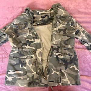 women’s camo jacket